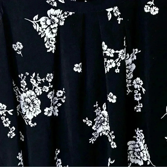 Jaretchung 1X Black Floral Tank Top Lace Hem Tie at Back Neck Keyhole  Cute - Picture 2 of 6